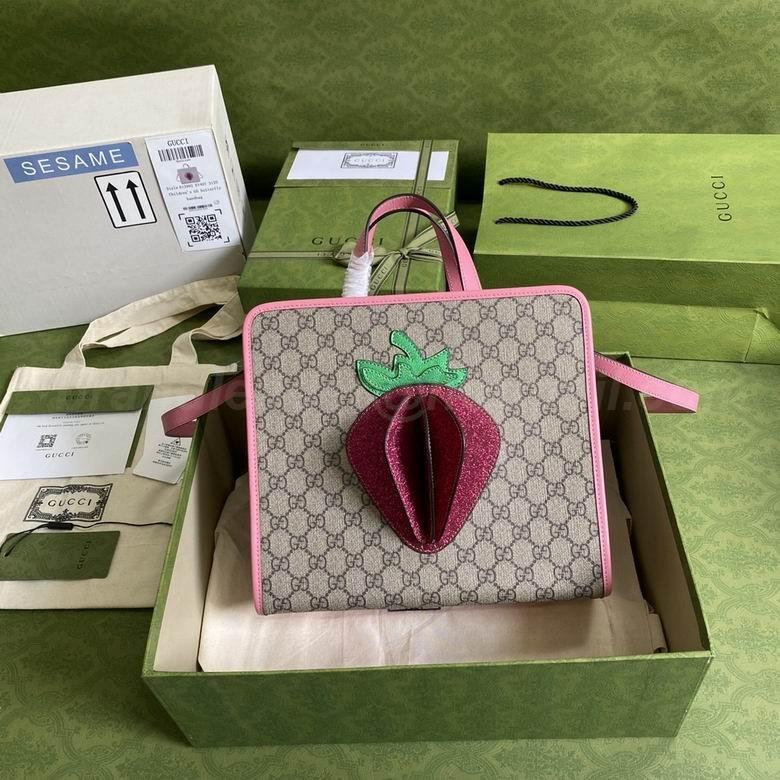 Gucci Handbags 45